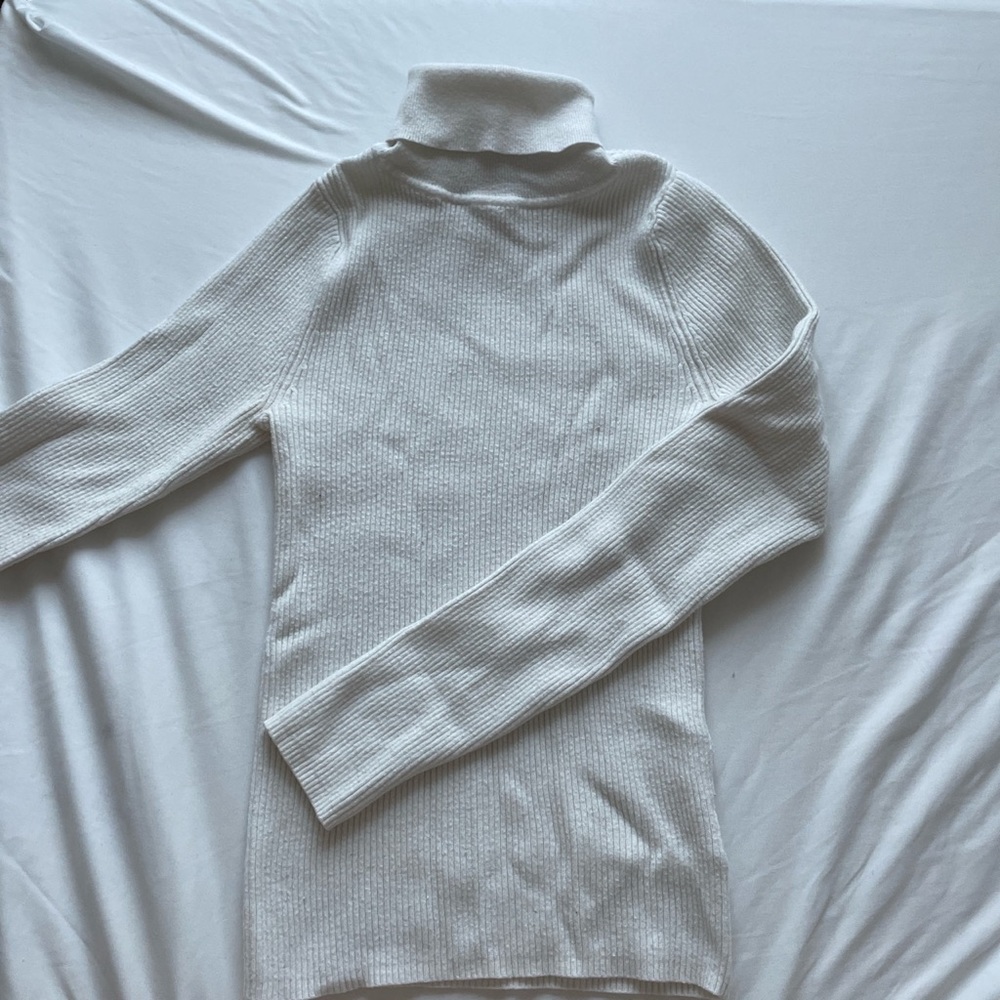🔥 Express white sweater